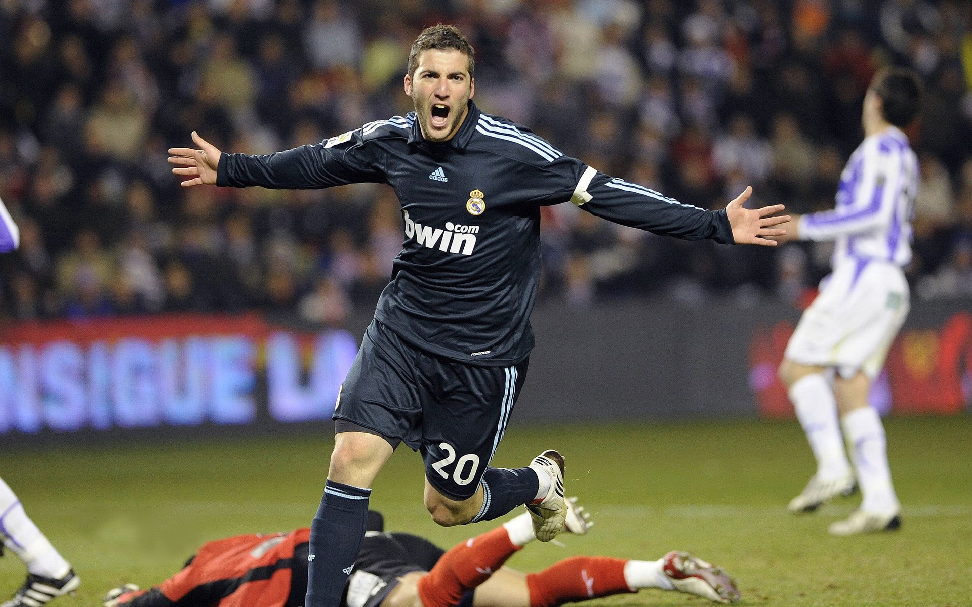 五大联赛是否普遍降低边后卫助攻风险权重，五大联赛从未降级球队